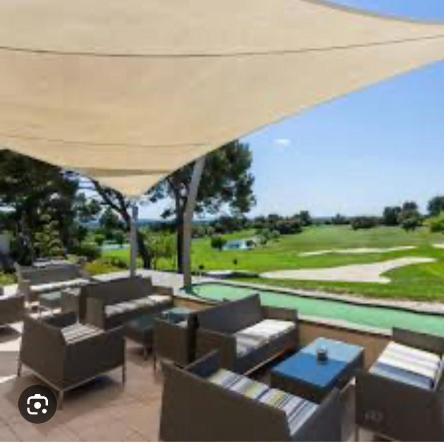 Appartement Golf De Saumane 2 Chambres 2 A 4 Personnes Exterior photo